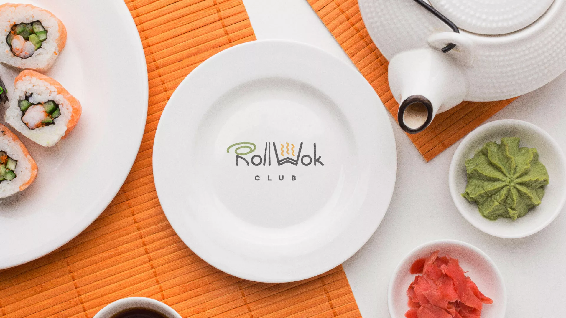 Разработка логотипа и фирменного стиля суши-бара «Roll Wok Club» в Грайвороне